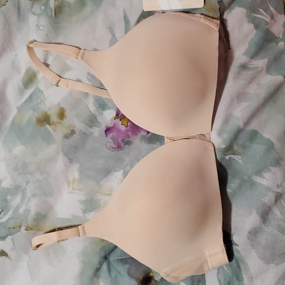 Lively Wireless Bra - Picture 1 of 6